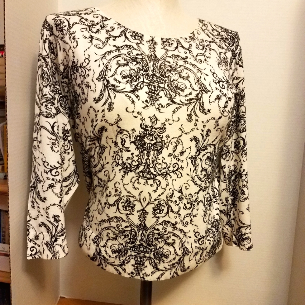 Talbots White & Black Print Top/ Sweater Sz L
